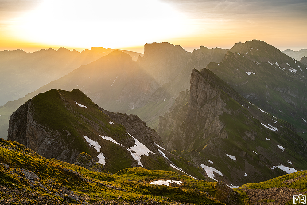 Hügel und Berge Sonnenuntergang Alvierkette Churfirsten Toggenburg Sarganserland Ostschweiz Schweiz